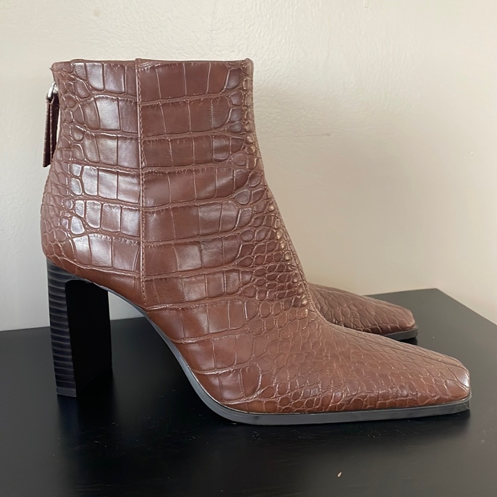 Mango booties